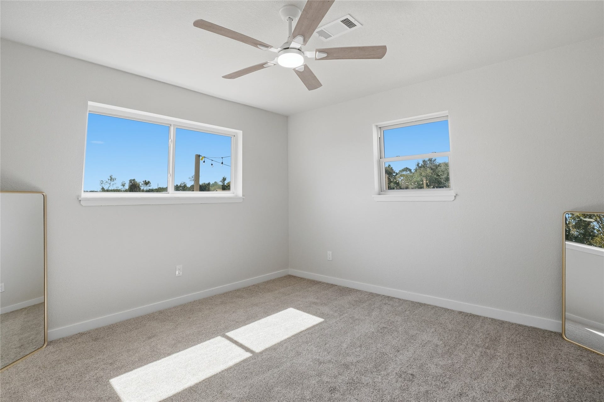 4918 Farmer Road, Alvin, TX 77511