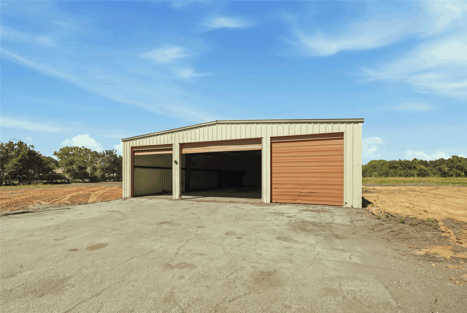 4918 Farmer Road, Alvin, TX 77511