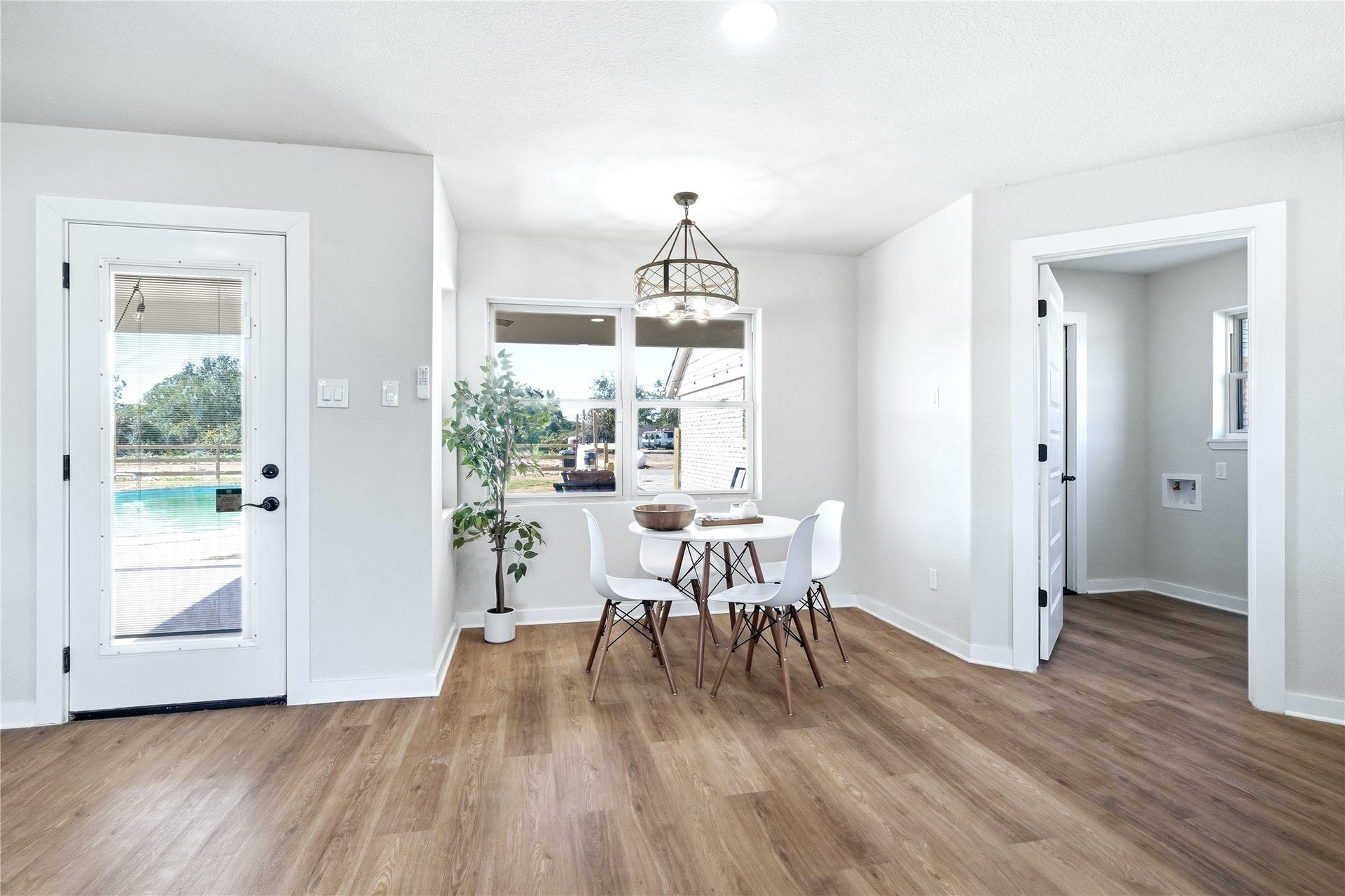 4918 Farmer Road, Alvin, TX 77511