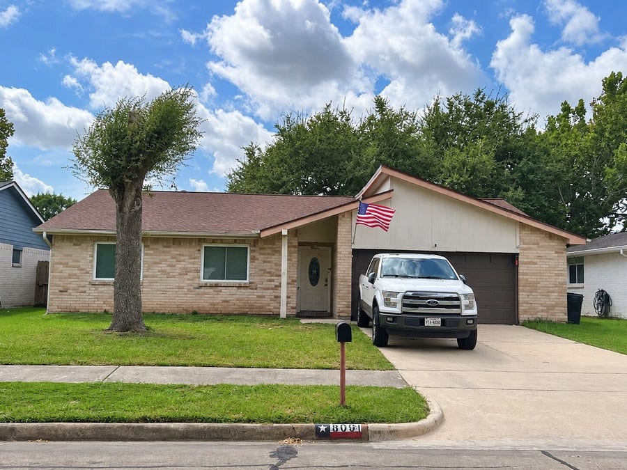 Property photo for 5001 Crestway Drive, La Porte, TX