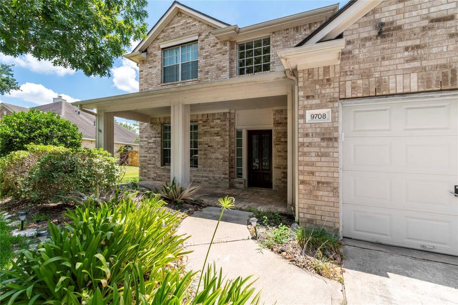 Property photo for 9708 Sunnycoast Lane, Pearland, TX