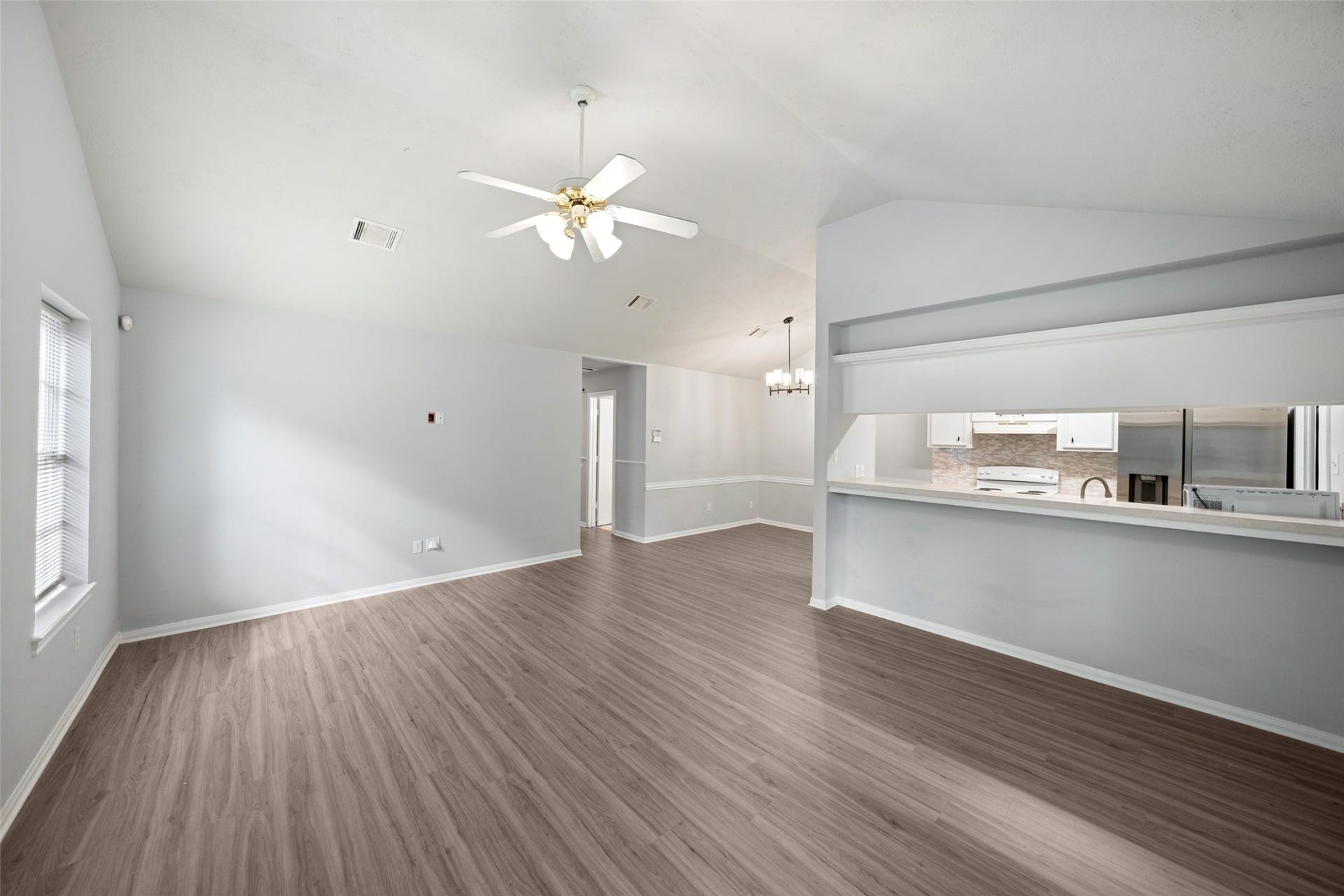 1725 Hazelwood Drive, Conroe, TX 77301 1725 Hazelwood Drive, Conroe, TX 77301