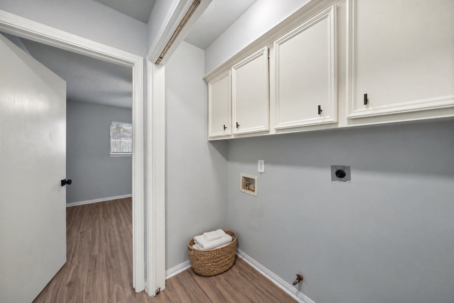 1725 Hazelwood Drive, Conroe, TX 77301 1725 Hazelwood Drive, Conroe, TX 77301
