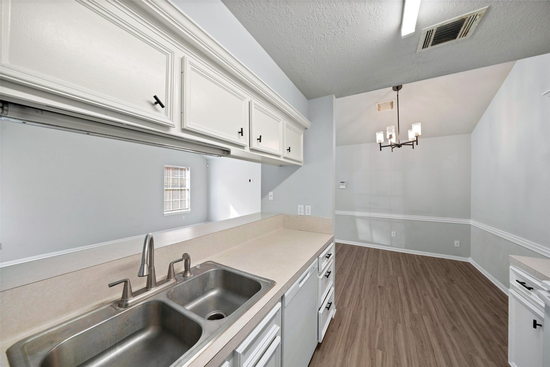 1725 Hazelwood Drive, Conroe, TX 77301 1725 Hazelwood Drive, Conroe, TX 77301