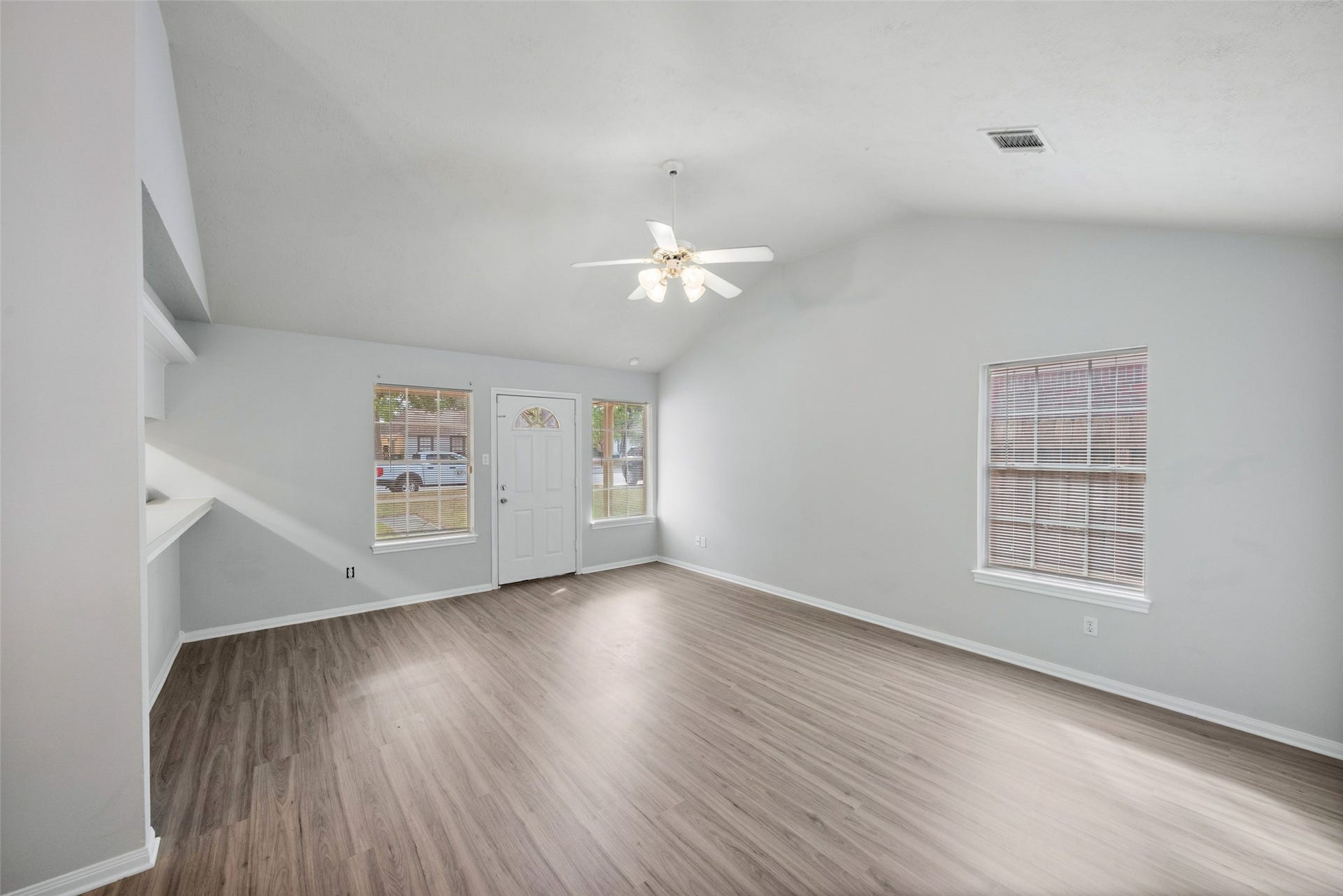 1725 Hazelwood Drive, Conroe, TX 77301 1725 Hazelwood Drive, Conroe, TX 77301