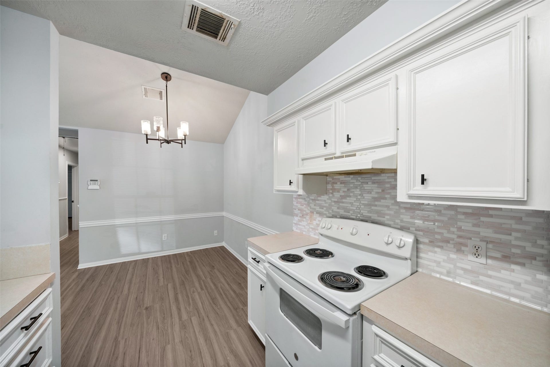 1725 Hazelwood Drive, Conroe, TX 77301 1725 Hazelwood Drive, Conroe, TX 77301