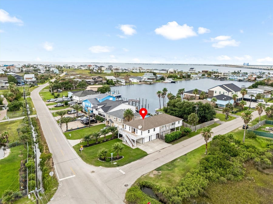 Property photo for 8902 Teichman Road, Galveston, TX