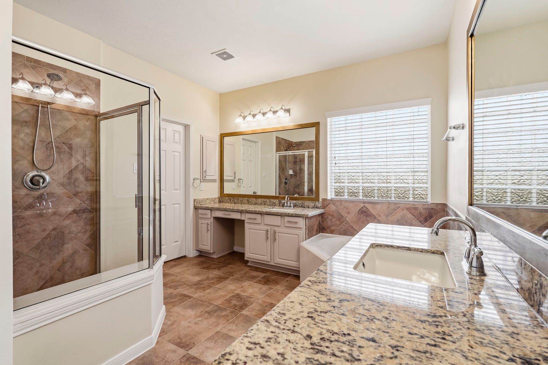 3023 London Lane, Missouri City, TX 77459 3023 London Lane, Missouri City, TX 77459