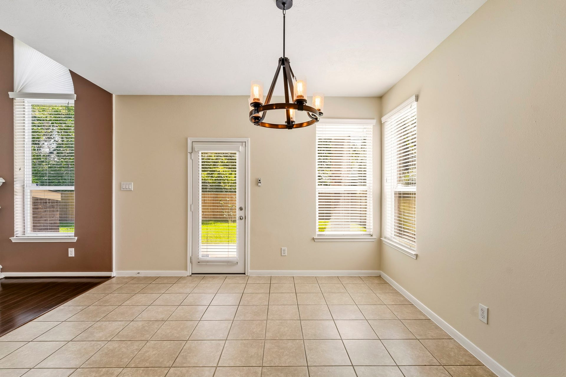 3023 London Lane, Missouri City, TX 77459 3023 London Lane, Missouri City, TX 77459
