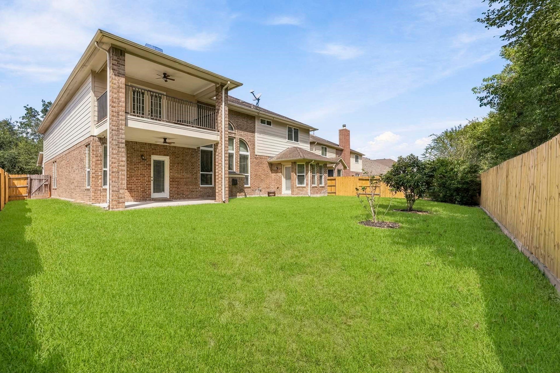 3023 London Lane, Missouri City, TX 77459 3023 London Lane, Missouri City, TX 77459