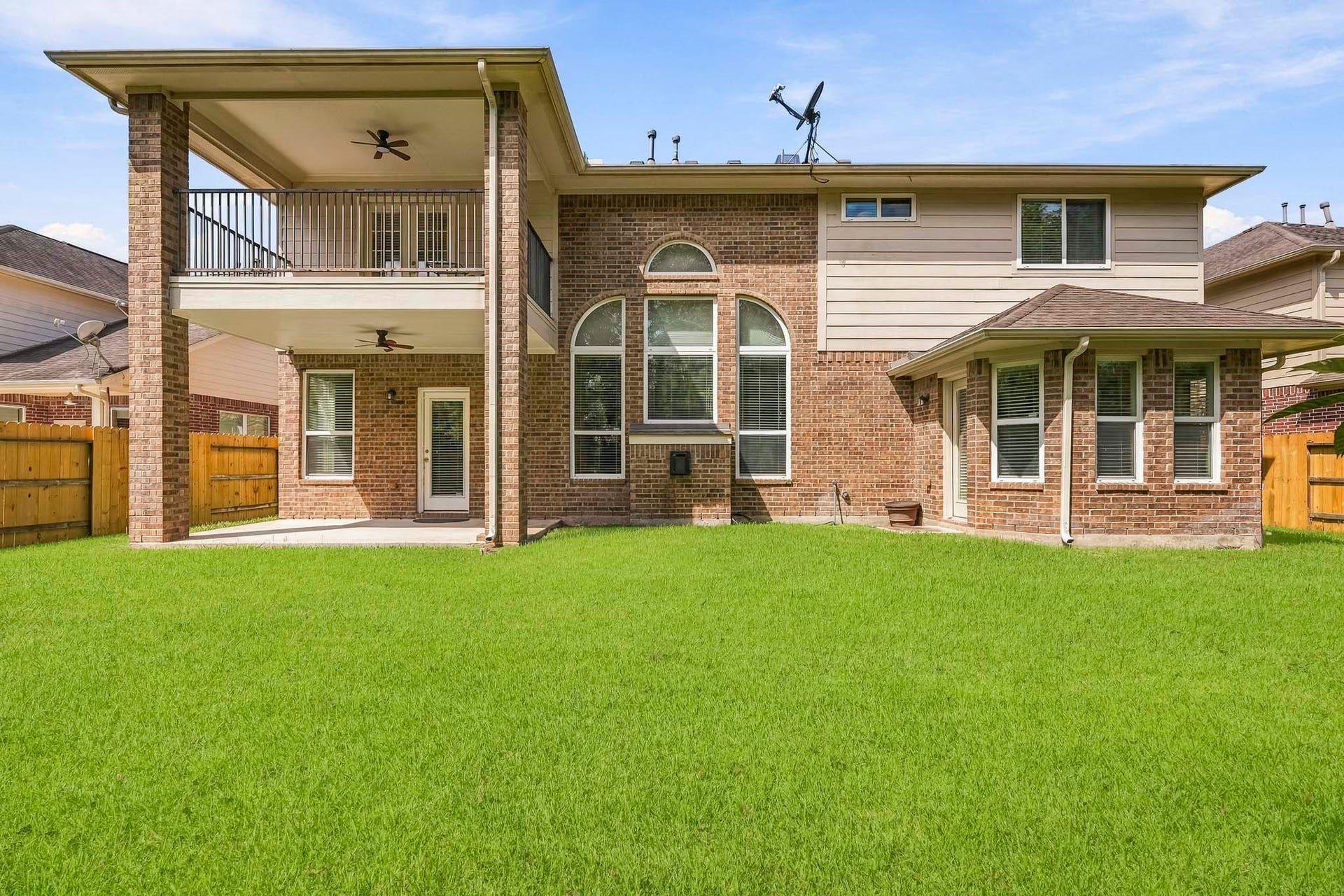 3023 London Lane, Missouri City, TX 77459 3023 London Lane, Missouri City, TX 77459