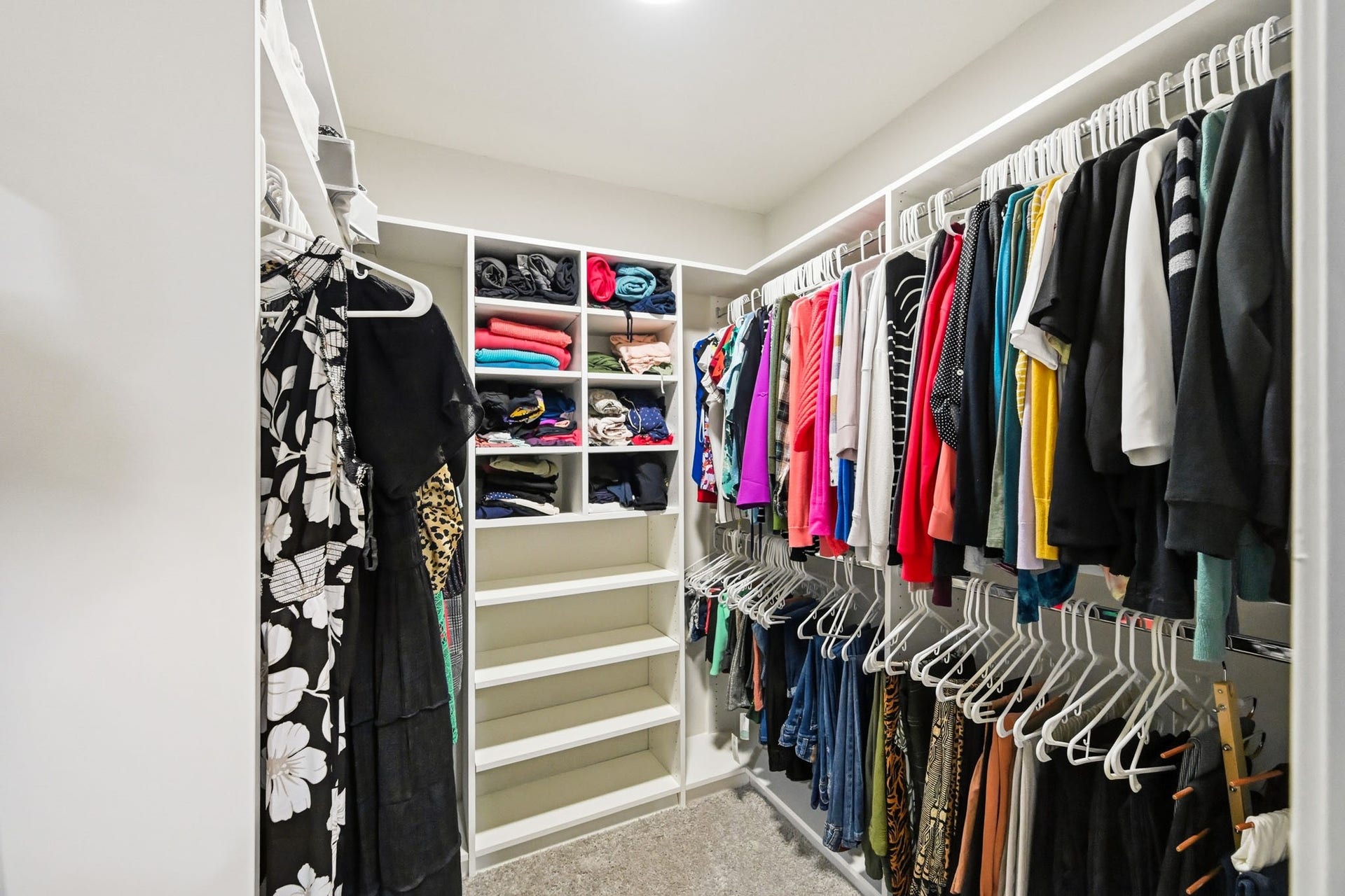 1116 Bering Drive, #25, Houston, TX 77057 Primary Closet