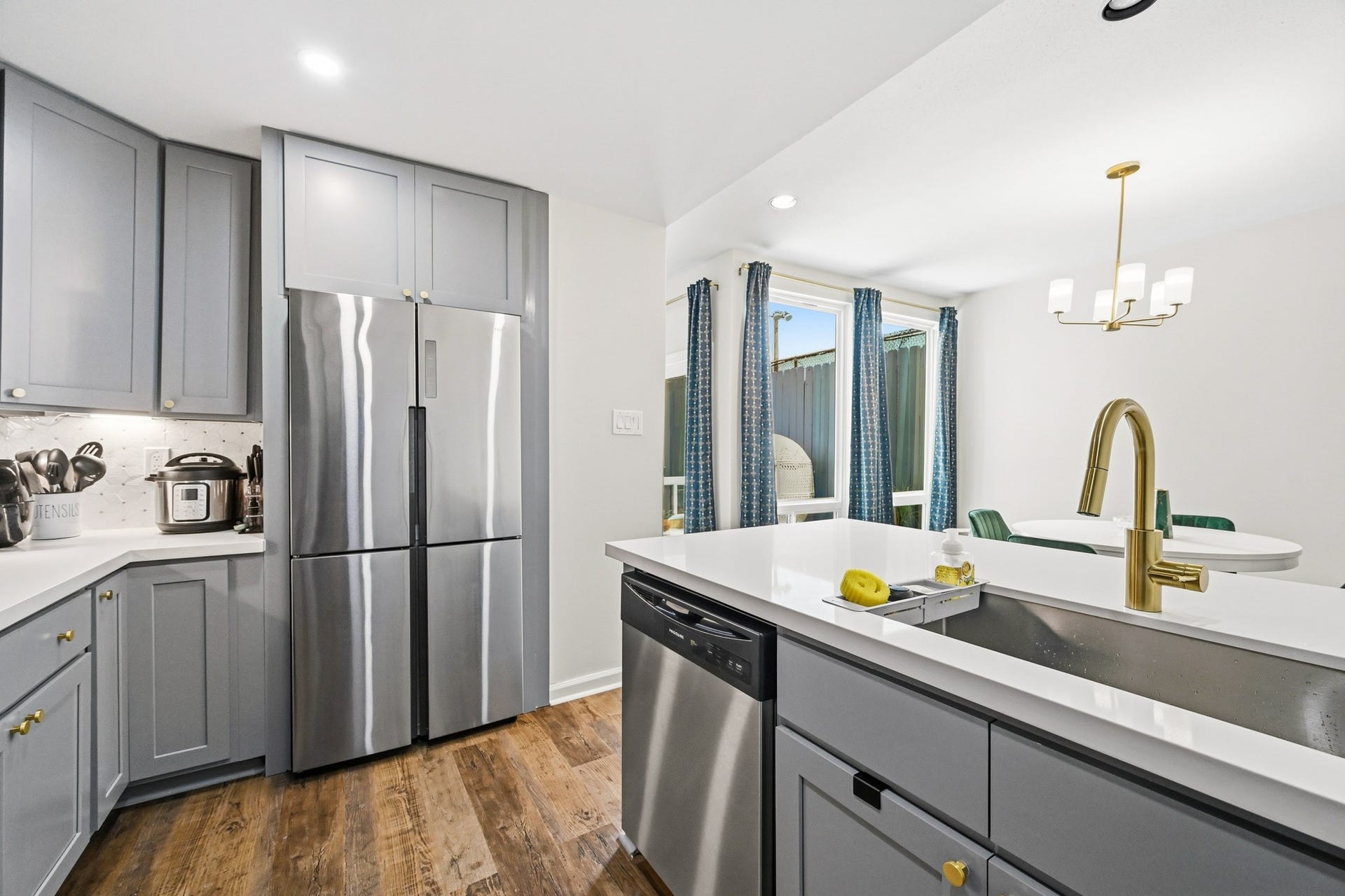 1116 Bering Drive, #25, Houston, TX 77057 Kitchen