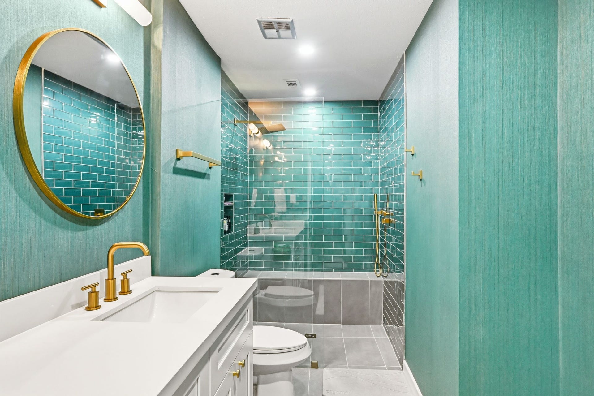 1116 Bering Drive, #25, Houston, TX 77057 Primary Bathroom