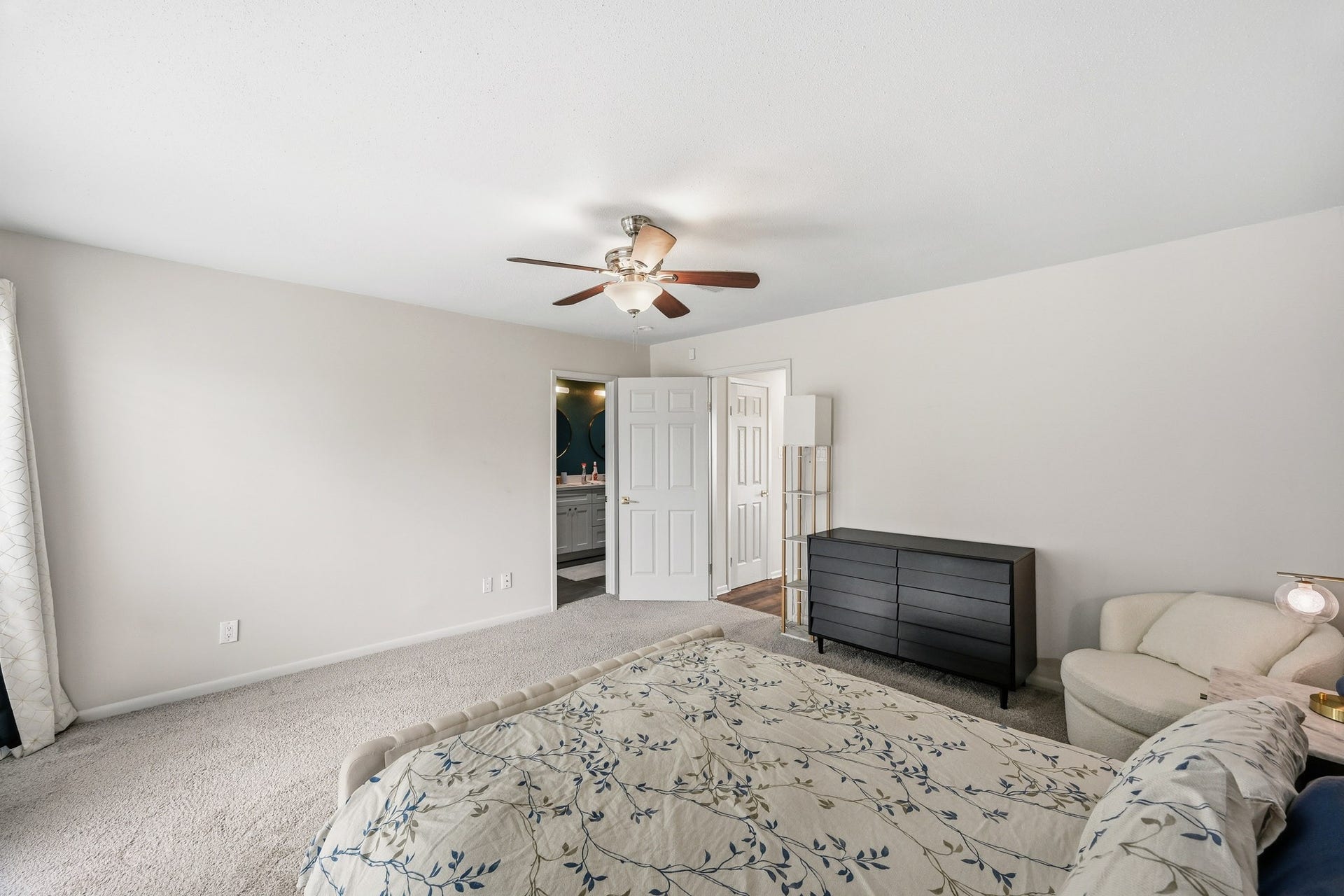 1116 Bering Drive, #25, Houston, TX 77057 Primary Bedroom