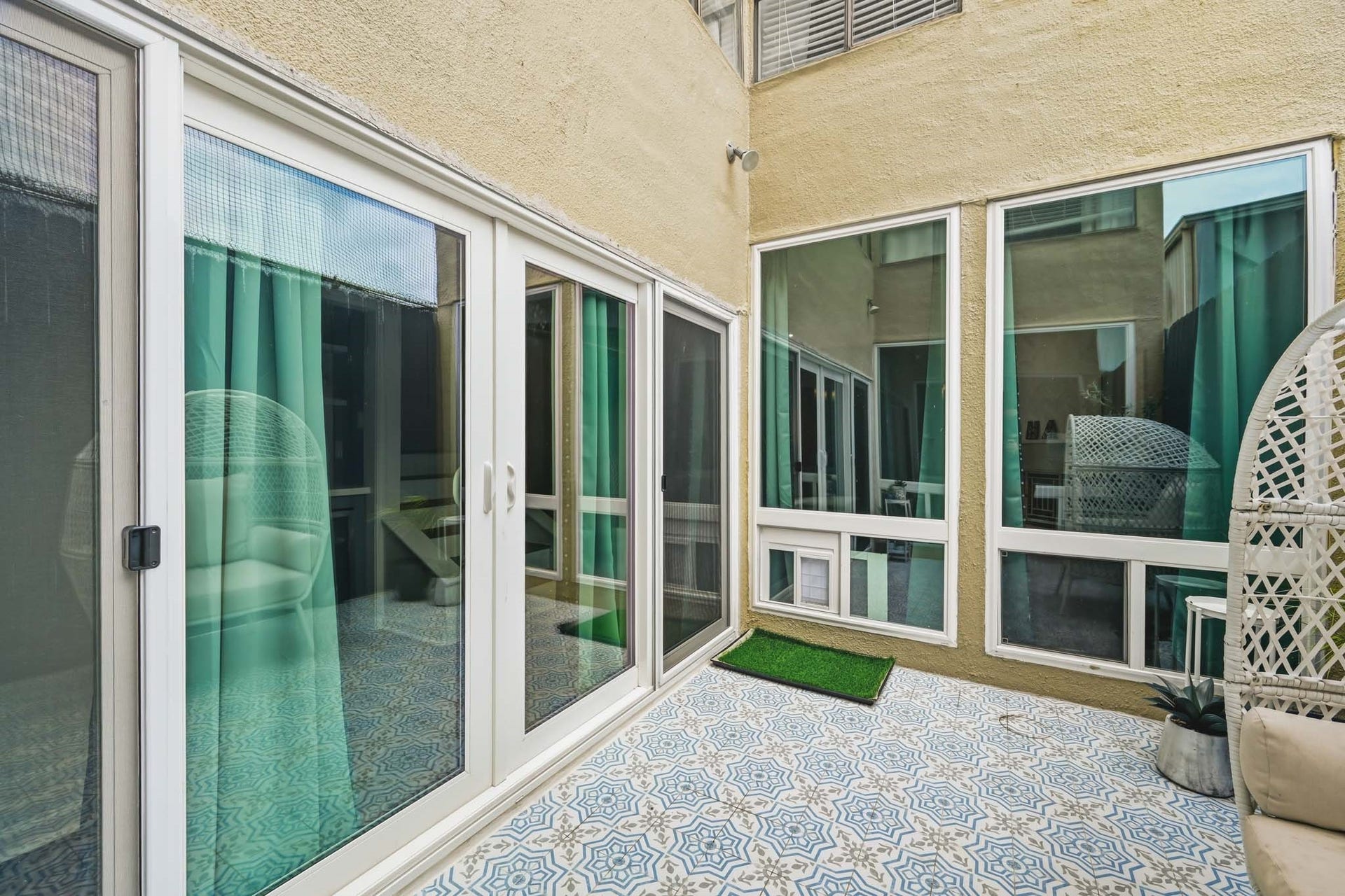 1116 Bering Drive, #25, Houston, TX 77057 Courtyard