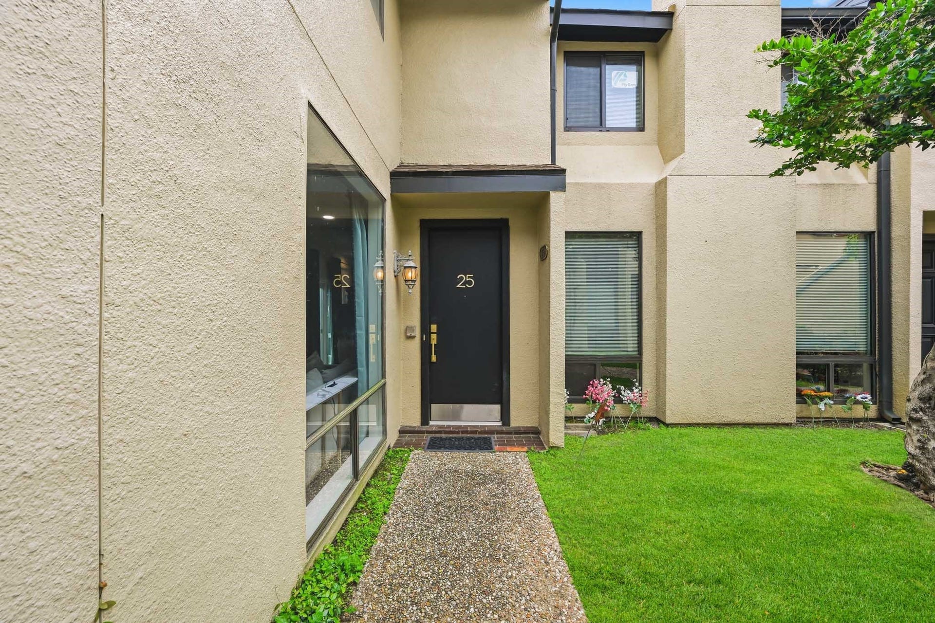 1116 Bering Drive, #25, Houston, TX 77057 Exterior Front Door