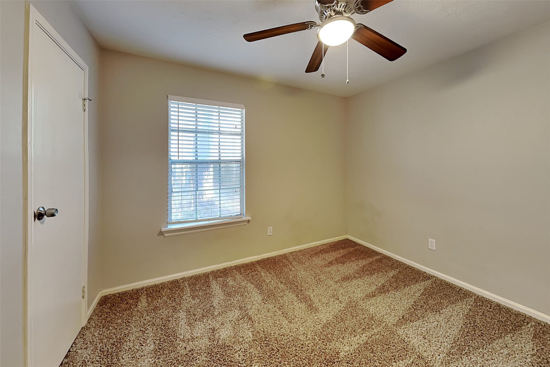 60 S Brookberry Court, The Woodlands, TX 77381 60 S Brookberry Court, The Woodlands, TX 77381