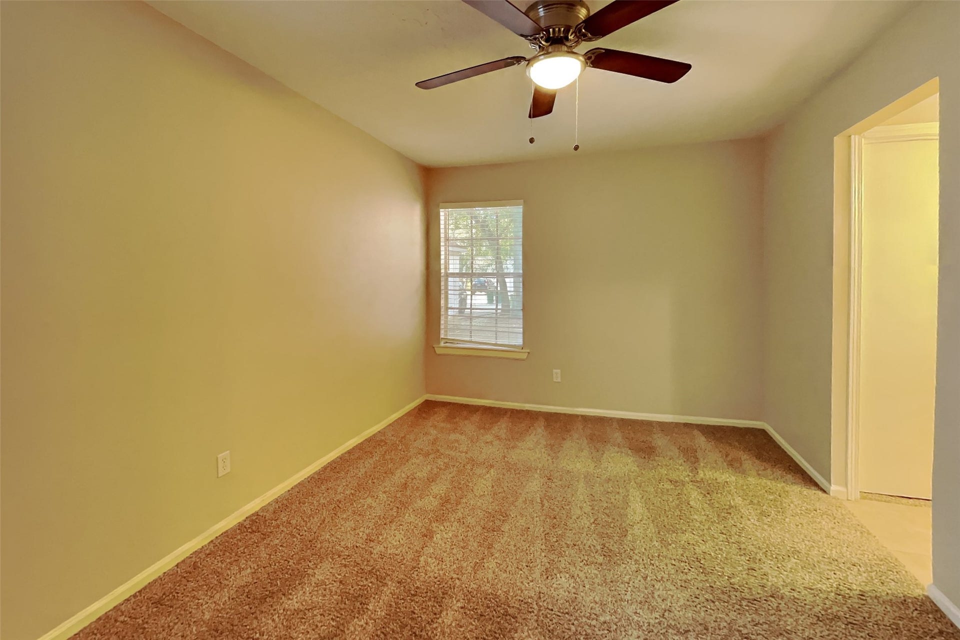 60 S Brookberry Court, The Woodlands, TX 77381 60 S Brookberry Court, The Woodlands, TX 77381