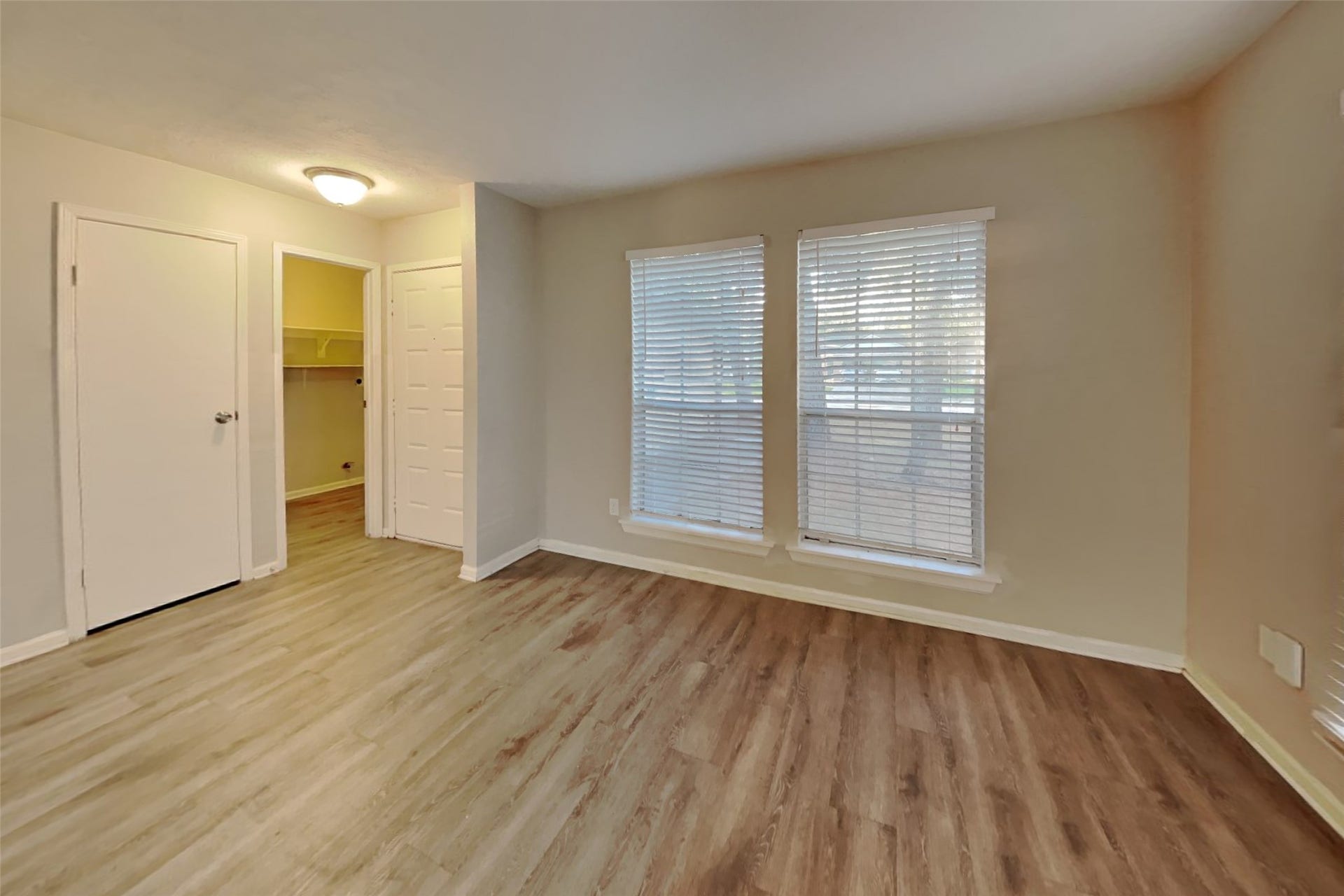 60 S Brookberry Court, The Woodlands, TX 77381 60 S Brookberry Court, The Woodlands, TX 77381
