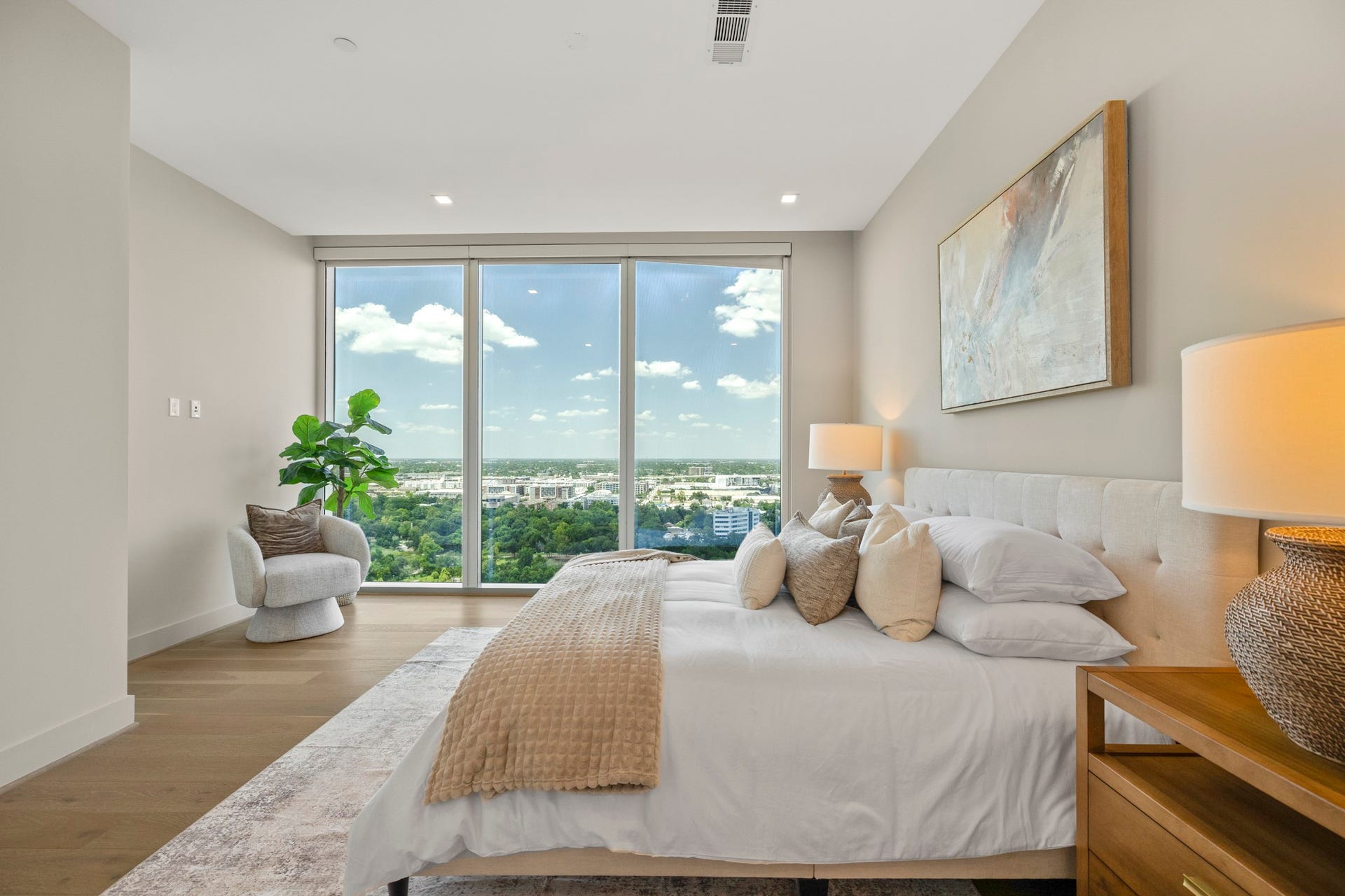 1711 Allen Parkway, #2001, Houston, TX 77019 Primary Bedroom