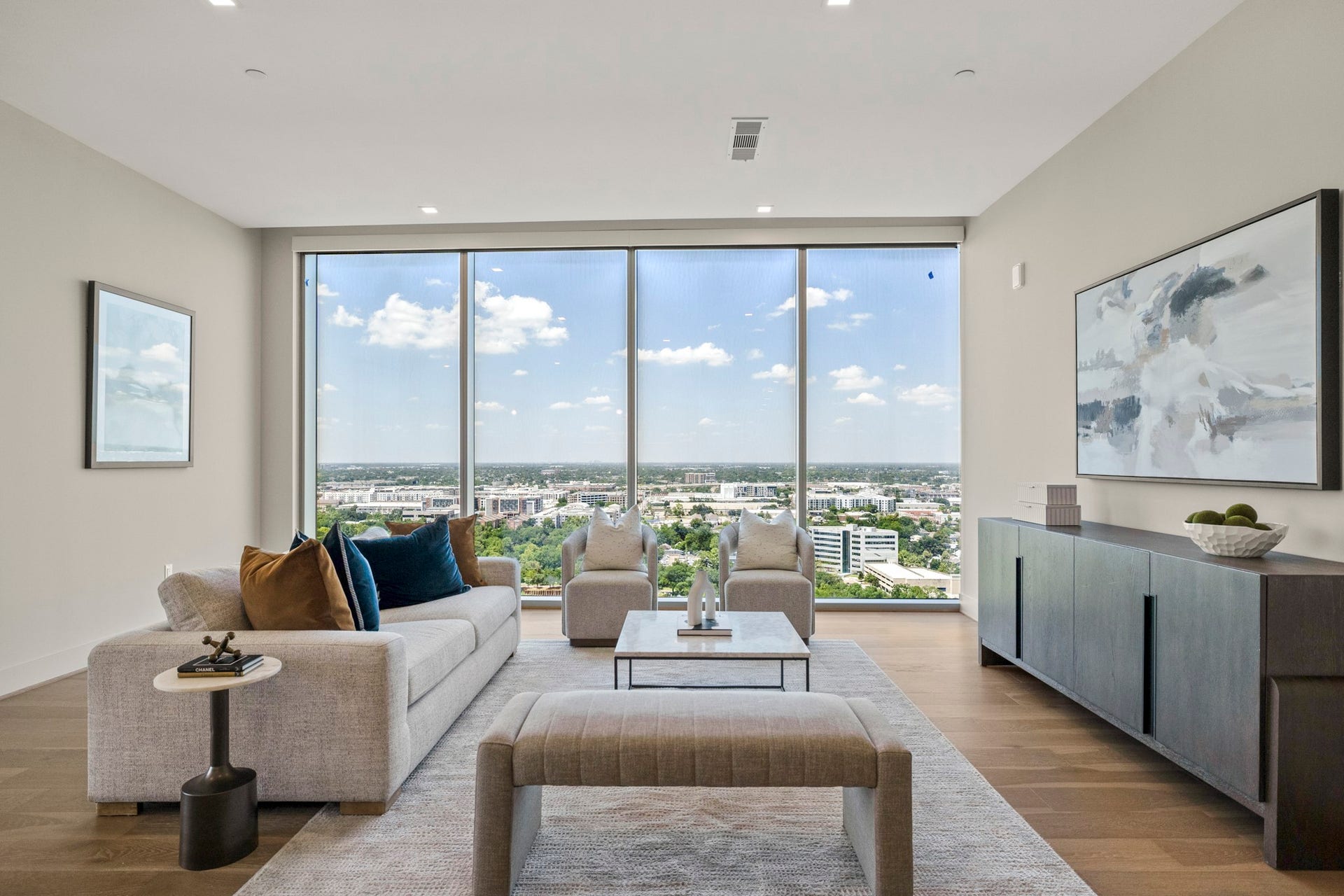 1711 Allen Parkway, #2001, Houston, TX 77019 Living Room