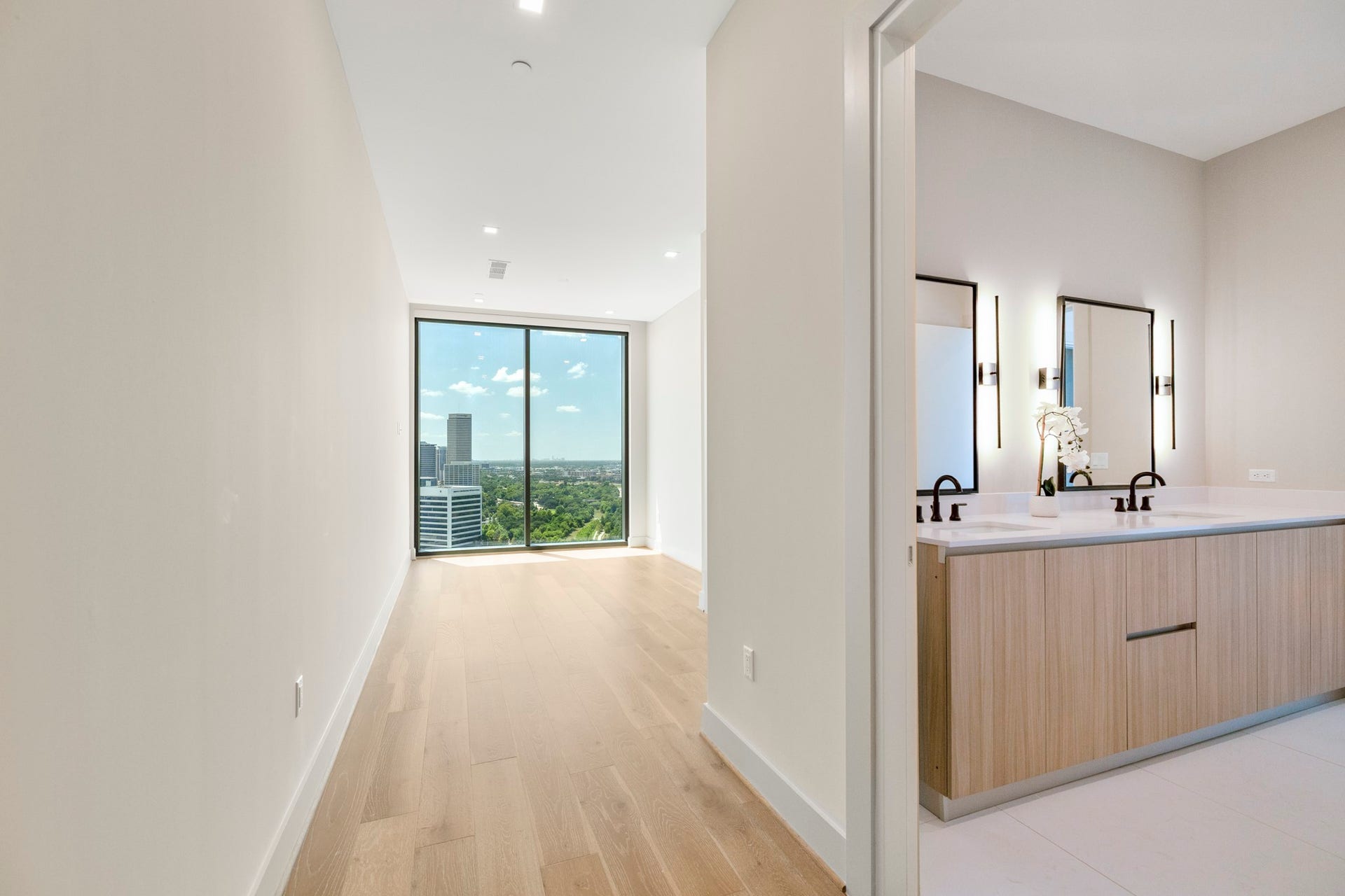 1711 Allen Parkway, #2001, Houston, TX 77019 Bedroom 3