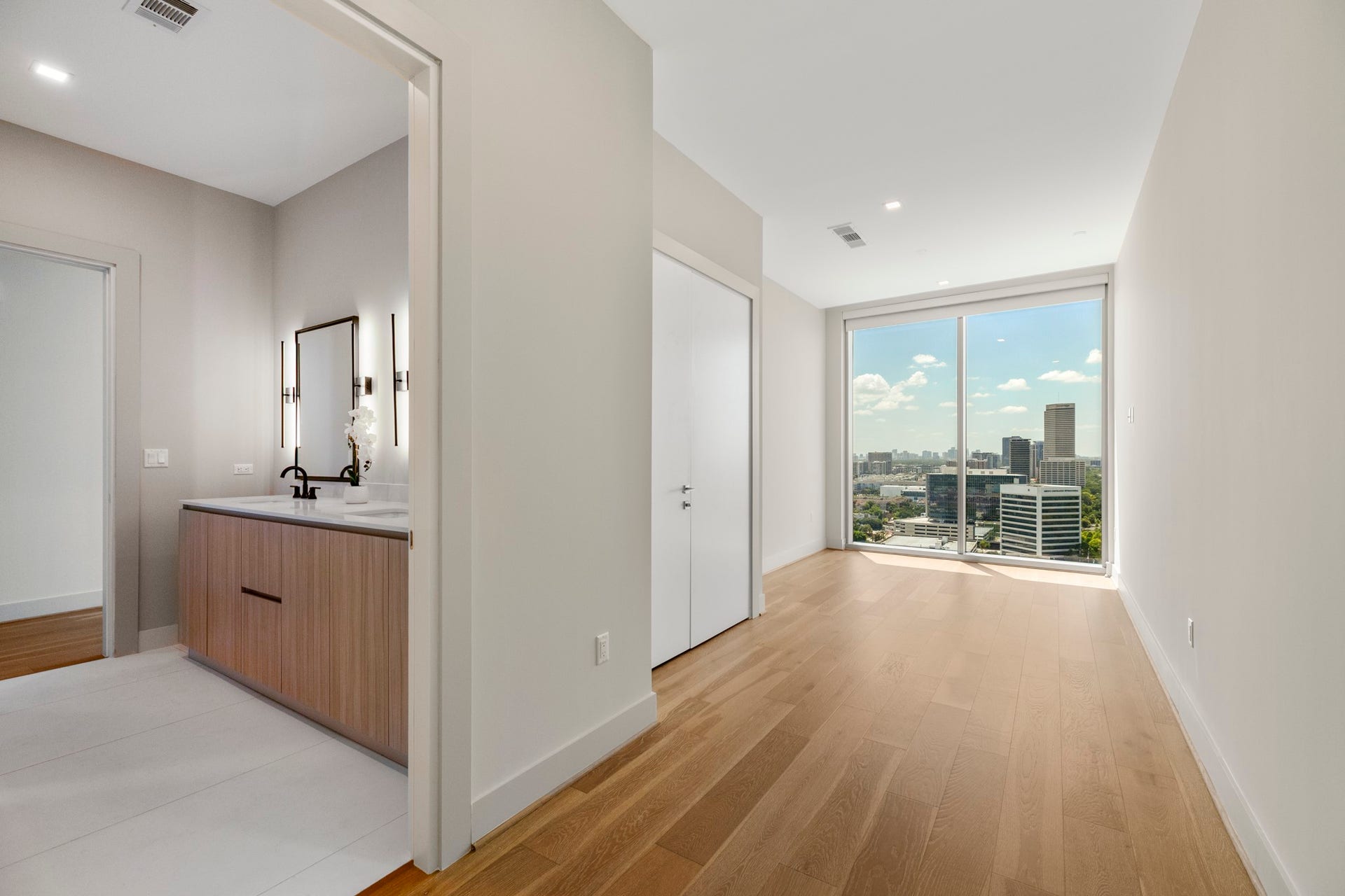 1711 Allen Parkway, #2001, Houston, TX 77019 Bedroom 2