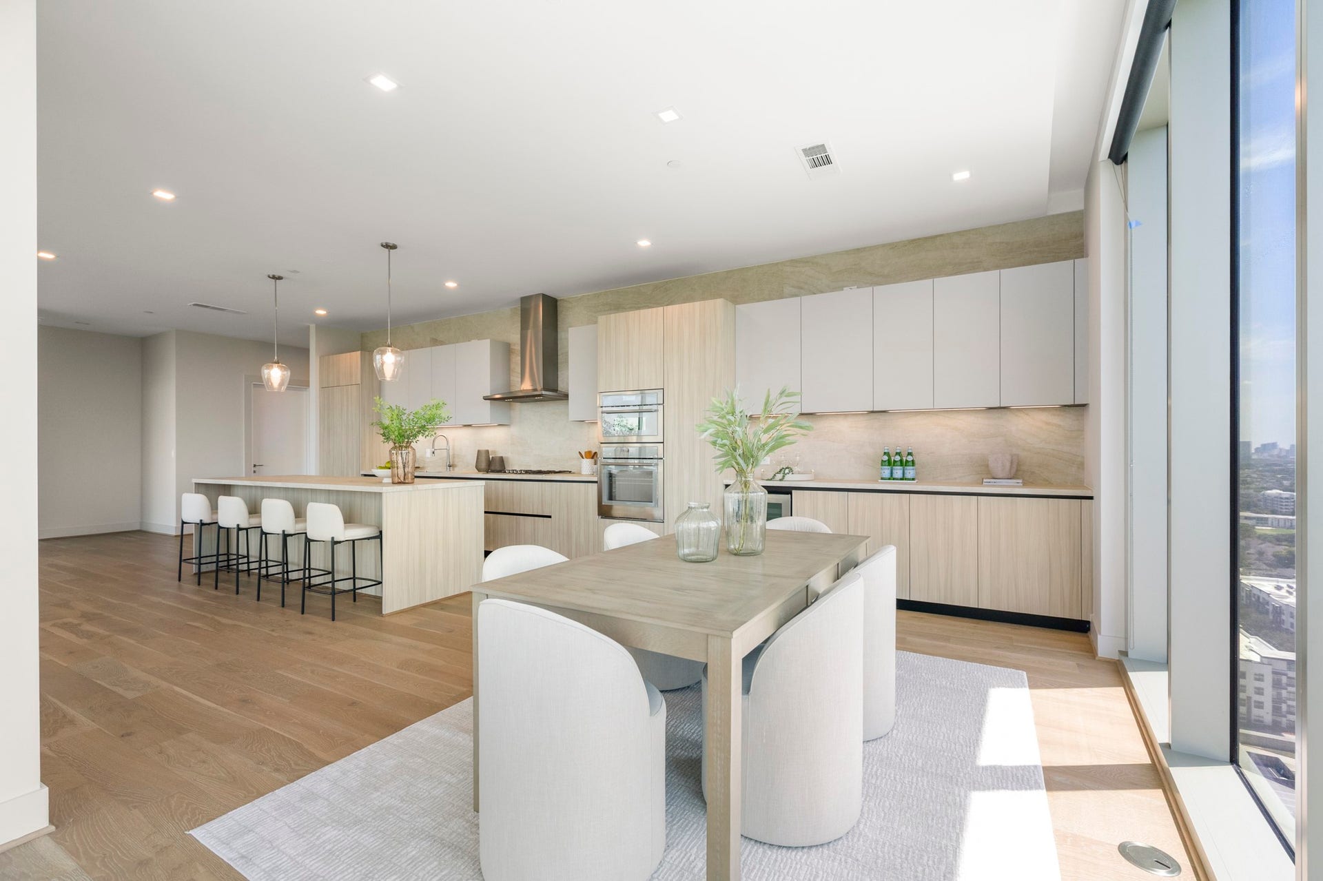1711 Allen Parkway, #2001, Houston, TX 77019 Dining & Kitchen