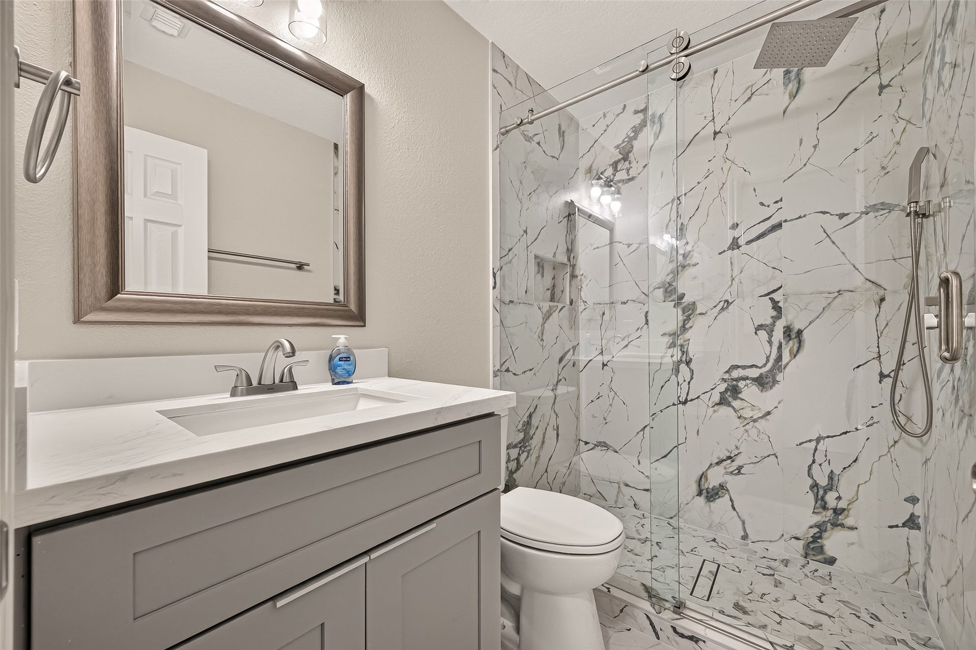 6330 Richland Hills Drive, Katy, TX 77494 6330 Richland Hills Drive, Katy, TX 77494