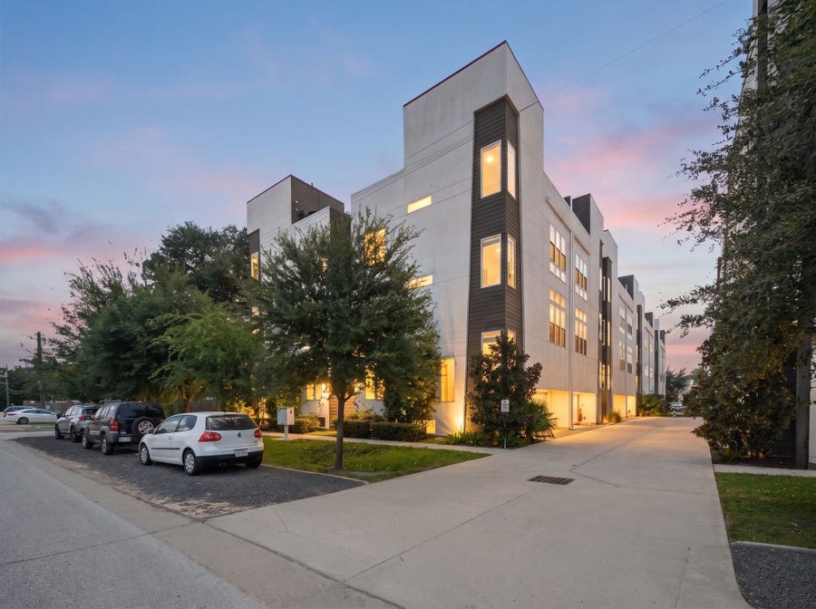 Property photo for 1156 W 19th Street, Houston, TX