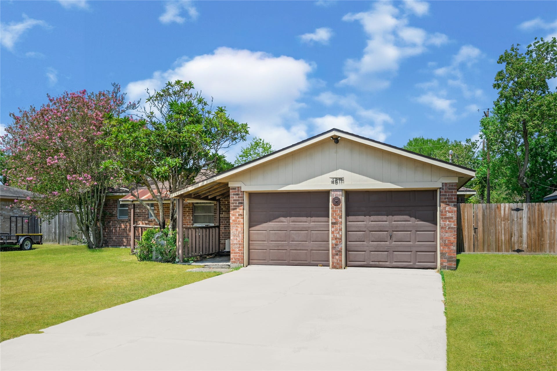4811 25th Street, Dickinson, TX 77539 4811 25th Street, Dickinson, TX 77539