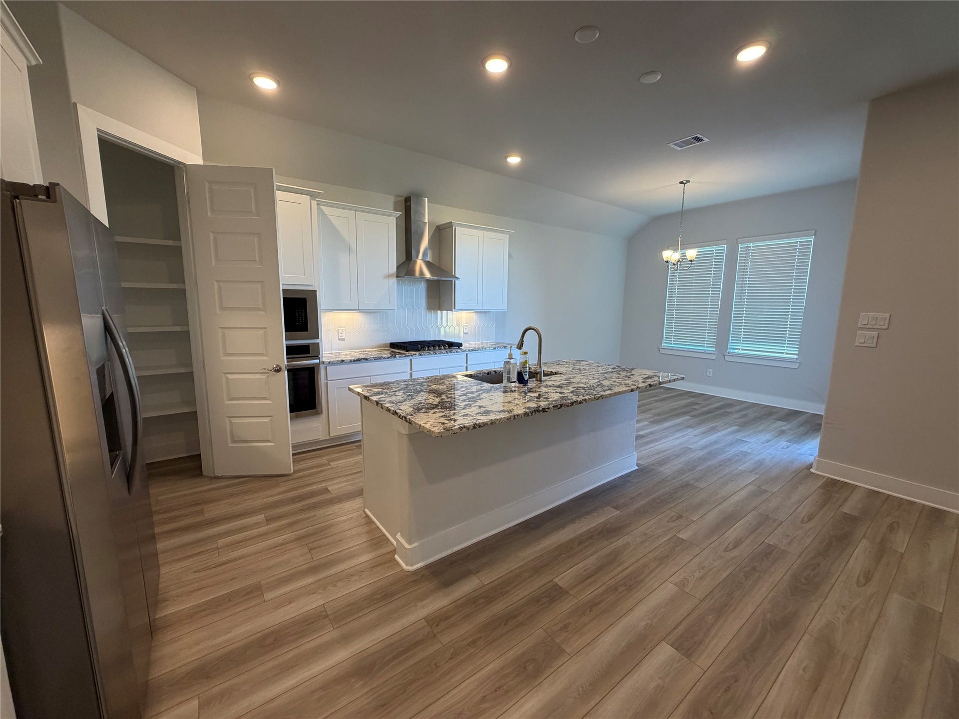 3306 Salton Sea Drive, Texas City, TX 77568 3306 Salton Sea Drive, Texas City, TX 77568