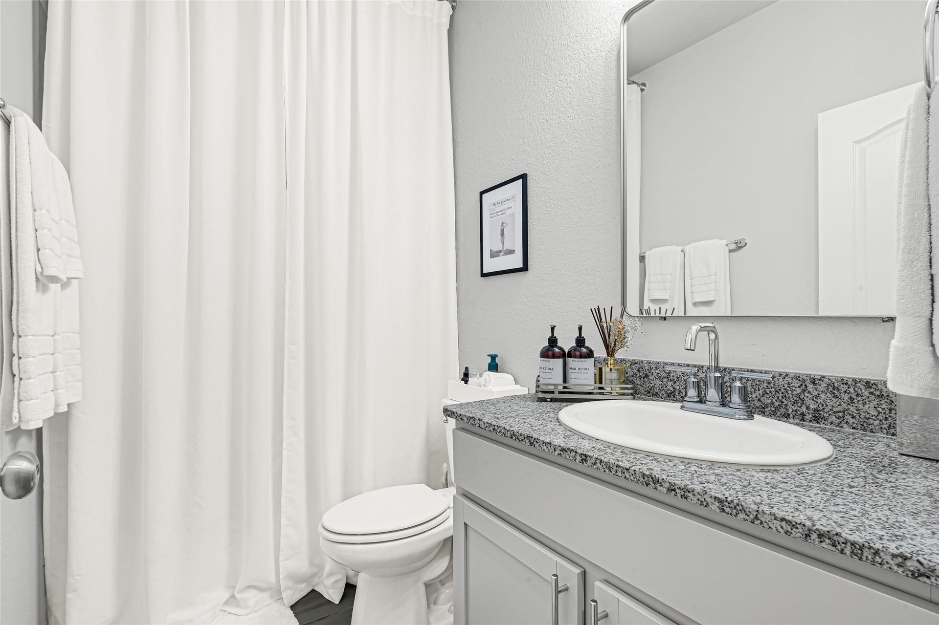 31607 Eldorado Lane, Fulshear, TX 77441 hallway bathroom