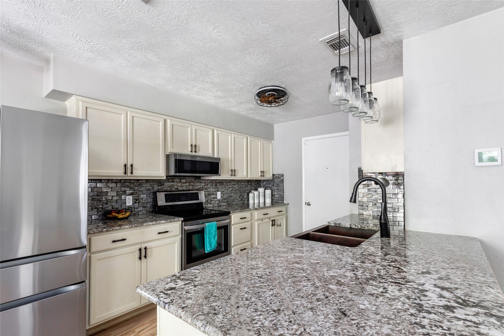 17703 Typhoon Way, Crosby, TX 77532