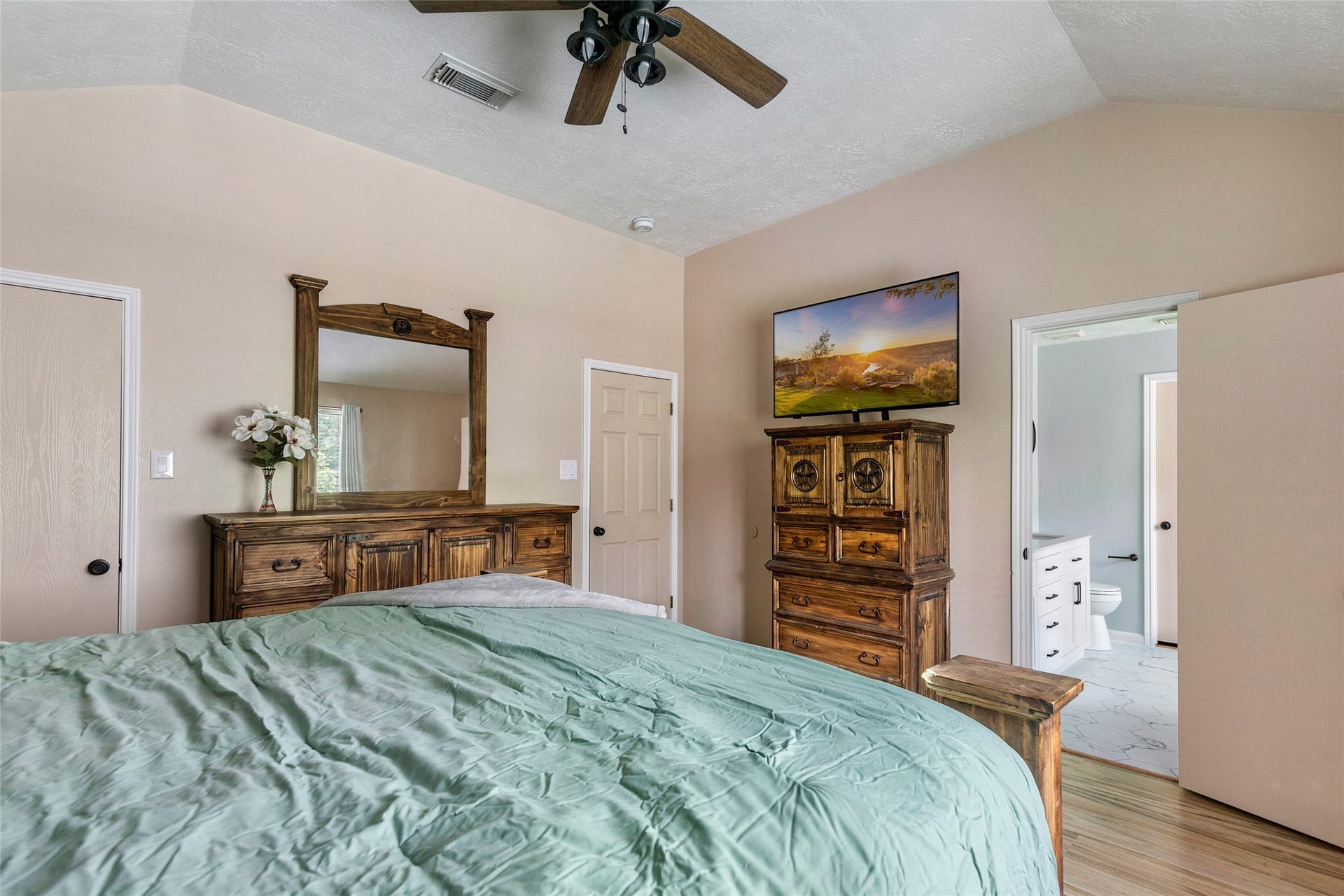 17703 Typhoon Way, Crosby, TX 77532