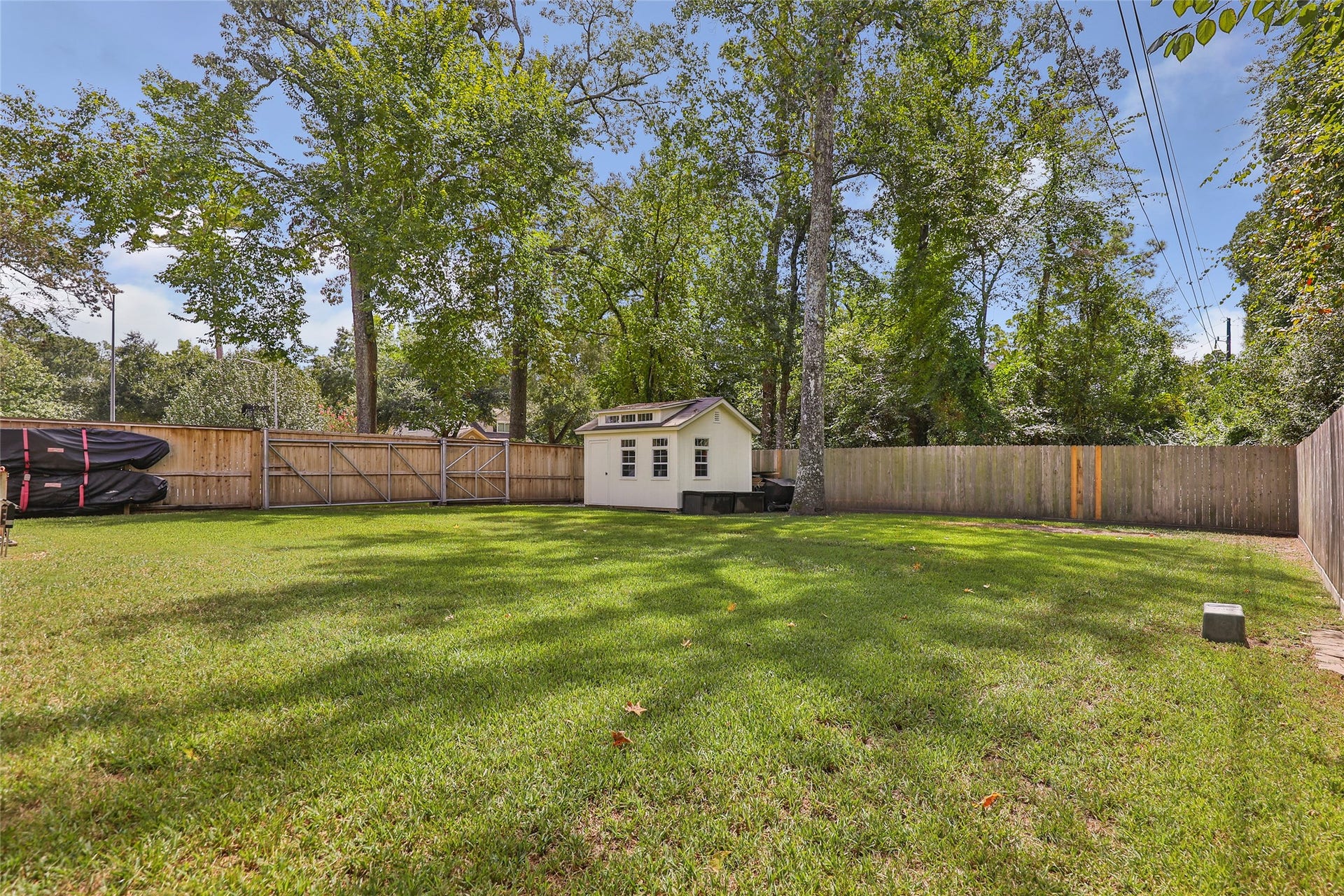 17703 Typhoon Way, Crosby, TX 77532