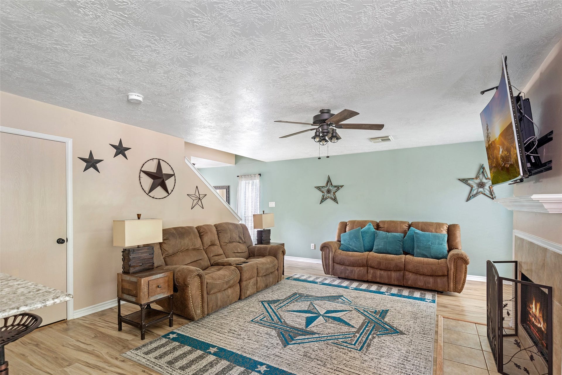17703 Typhoon Way, Crosby, TX 77532