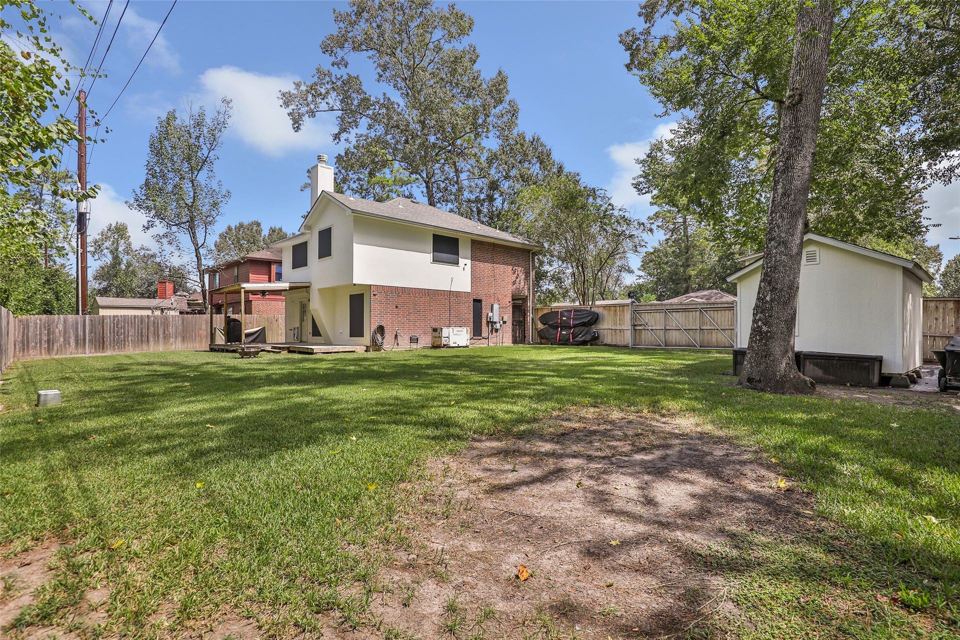17703 Typhoon Way, Crosby, TX 77532