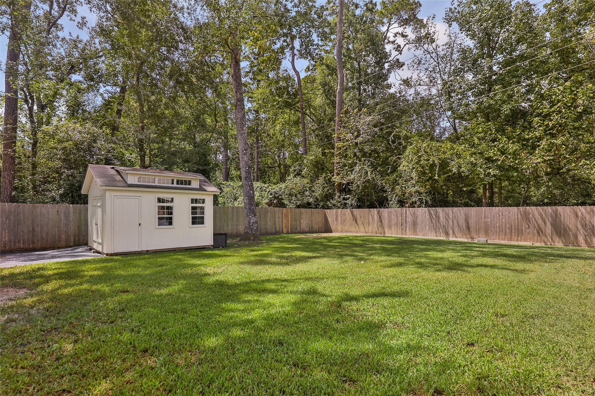 17703 Typhoon Way, Crosby, TX 77532
