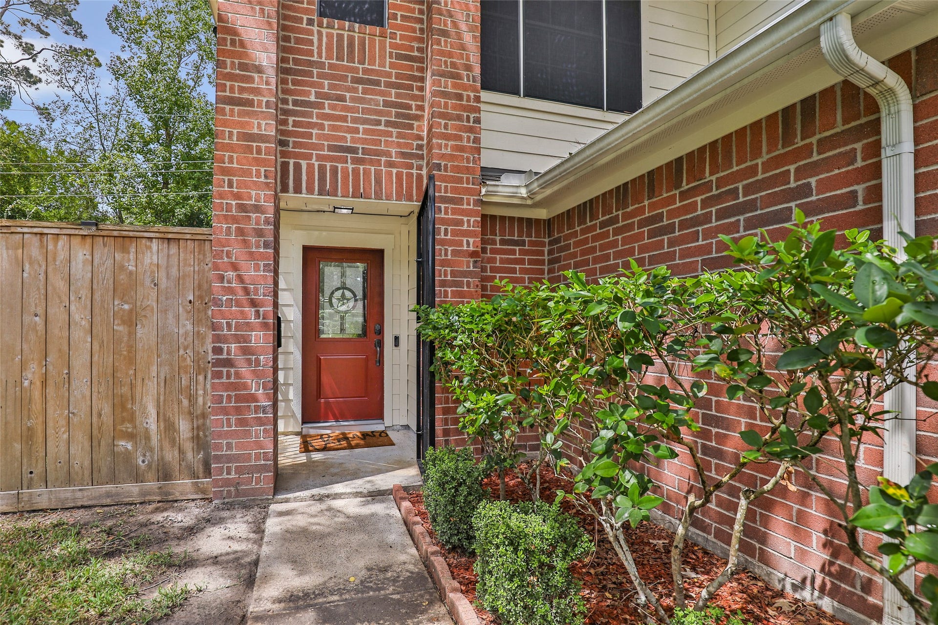 17703 Typhoon Way, Crosby, TX 77532