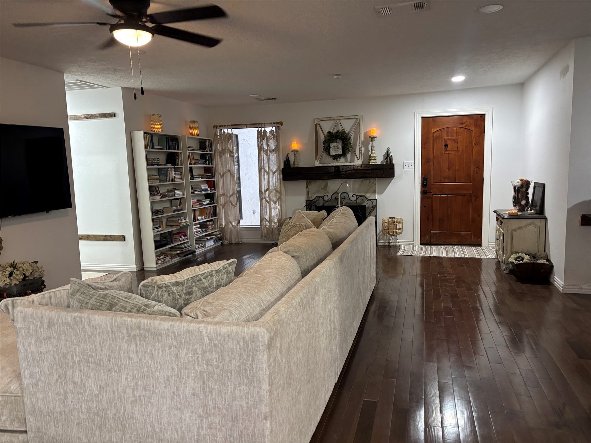 1710 Hill Top Lane, Kingwood, TX 77339 1710 Hill Top Lane, Kingwood, TX 77339
