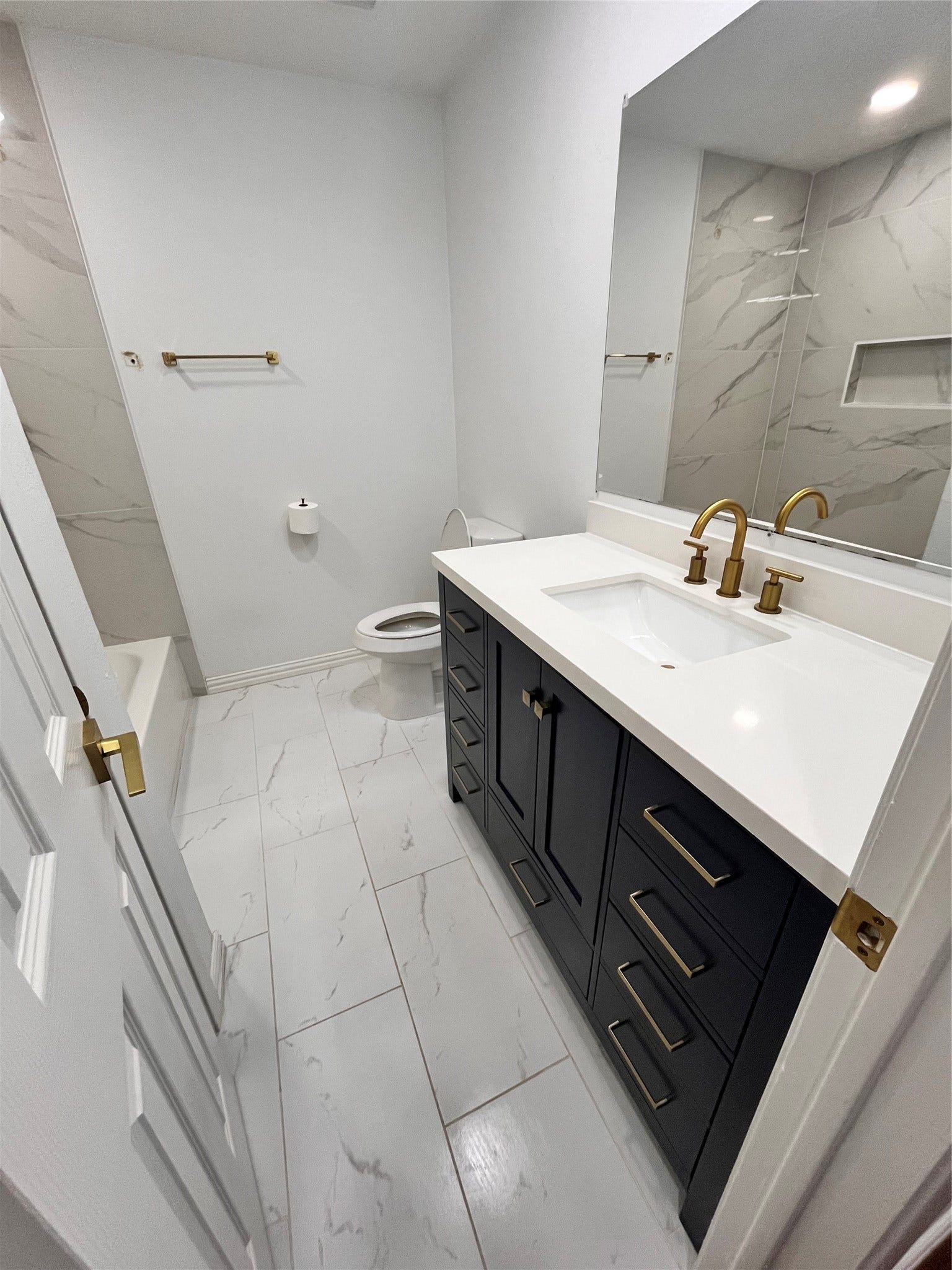 1710 Hill Top Lane, Kingwood, TX 77339 1710 Hill Top Lane, Kingwood, TX 77339