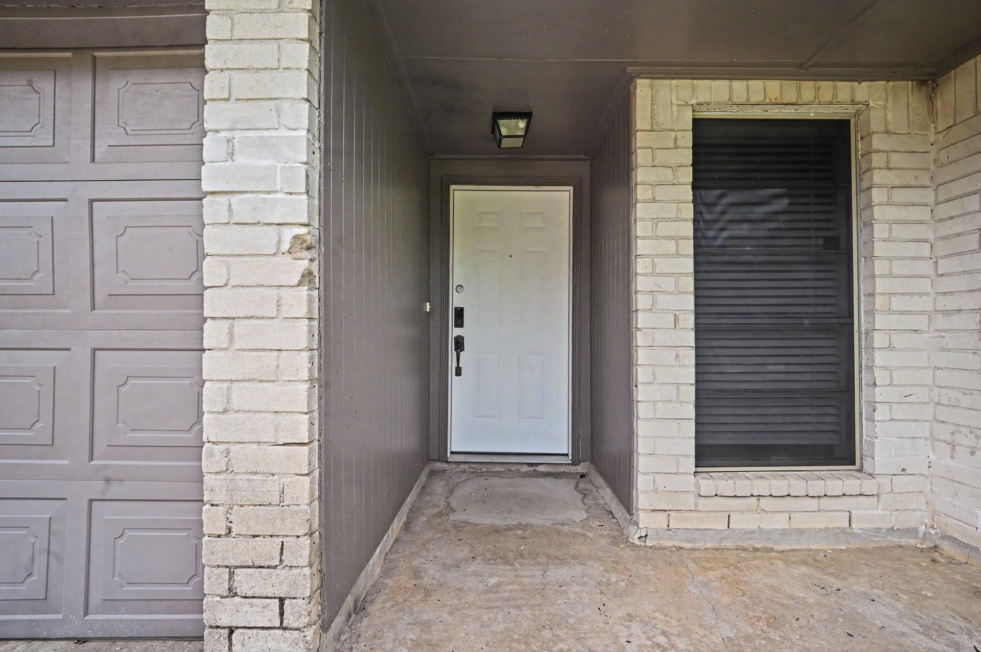 300 Castlelake Drive, Friendswood, TX 77546 300 Castlelake Drive, Friendswood, TX 77546