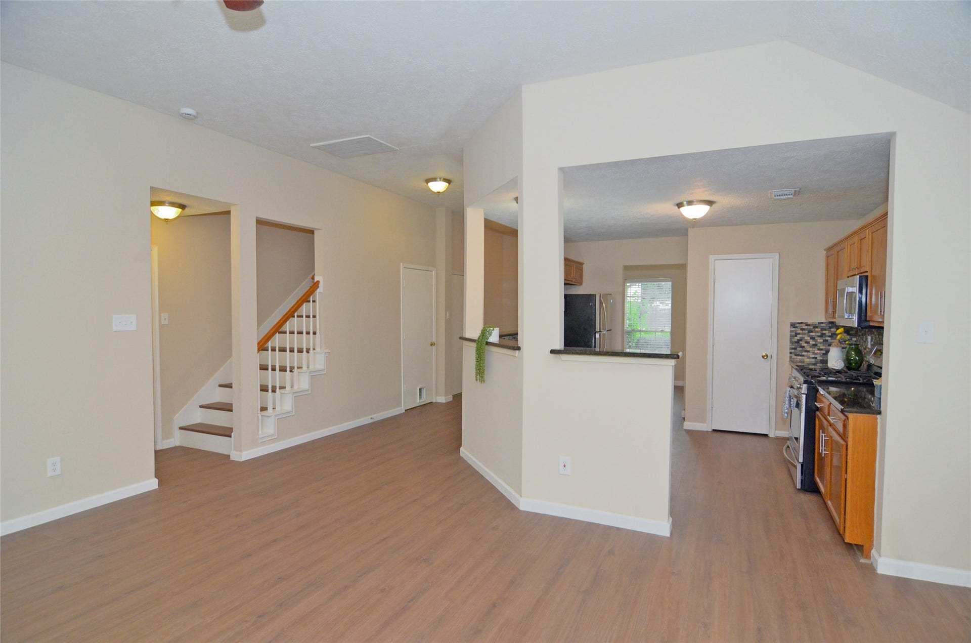 16915 Lighthouse View Drive, Friendswood, TX 77546