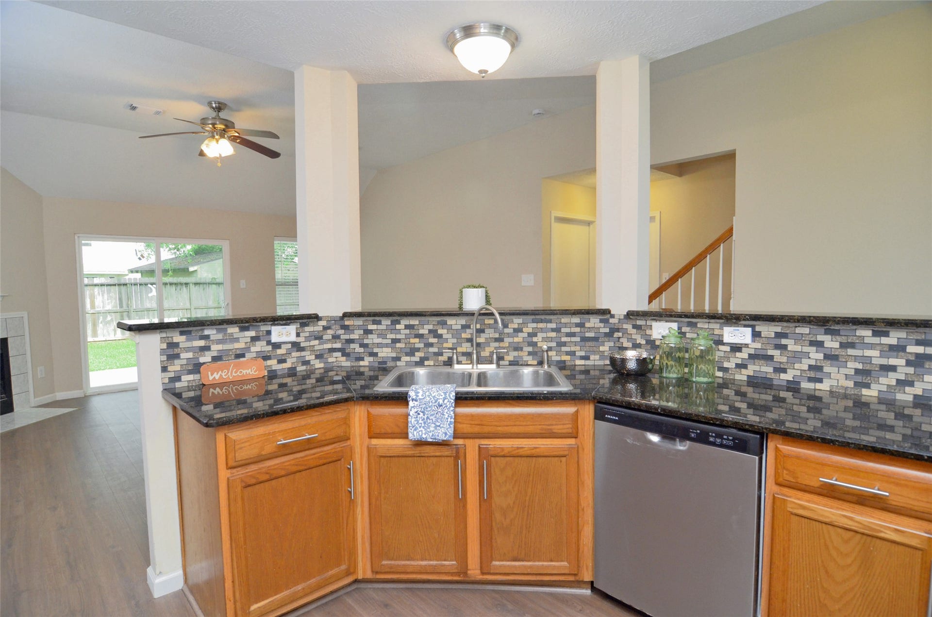 16915 Lighthouse View Drive, Friendswood, TX 77546