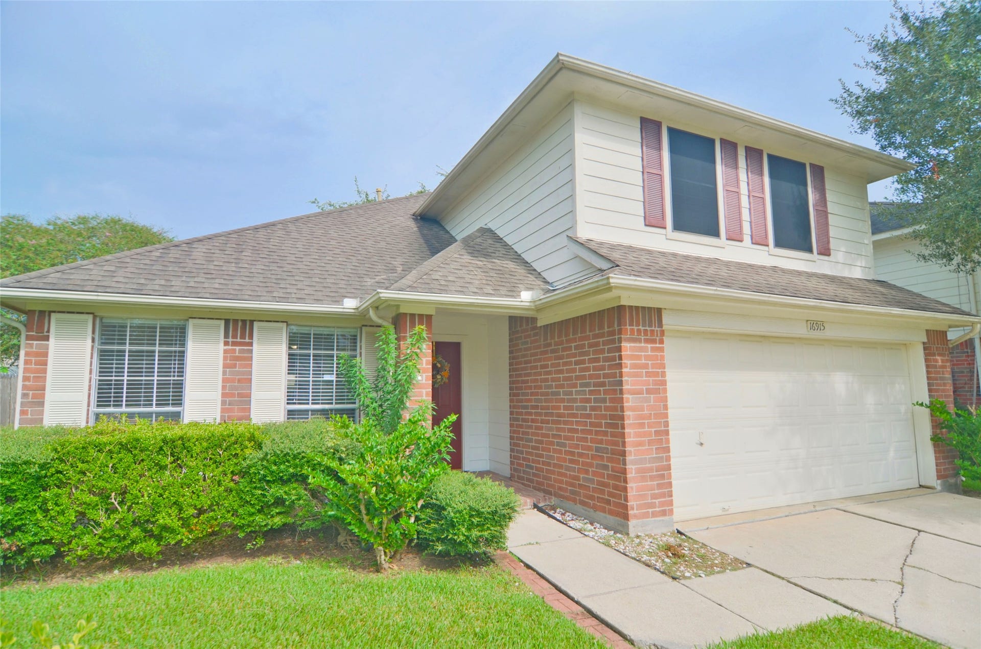 16915 Lighthouse View Drive, Friendswood, TX 77546