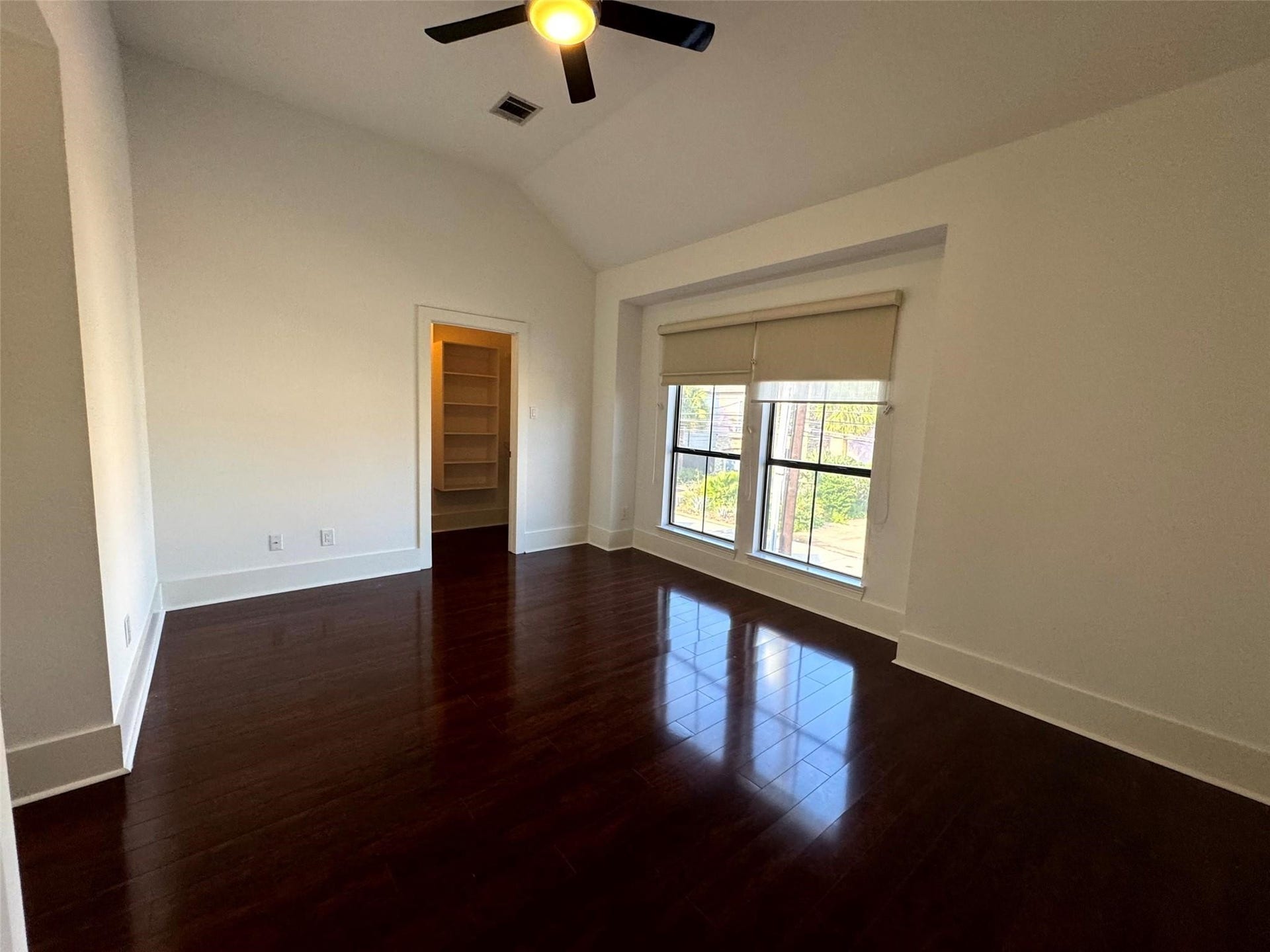 824 Birdsall Street, Houston, TX 77007 Secondary Bedroom