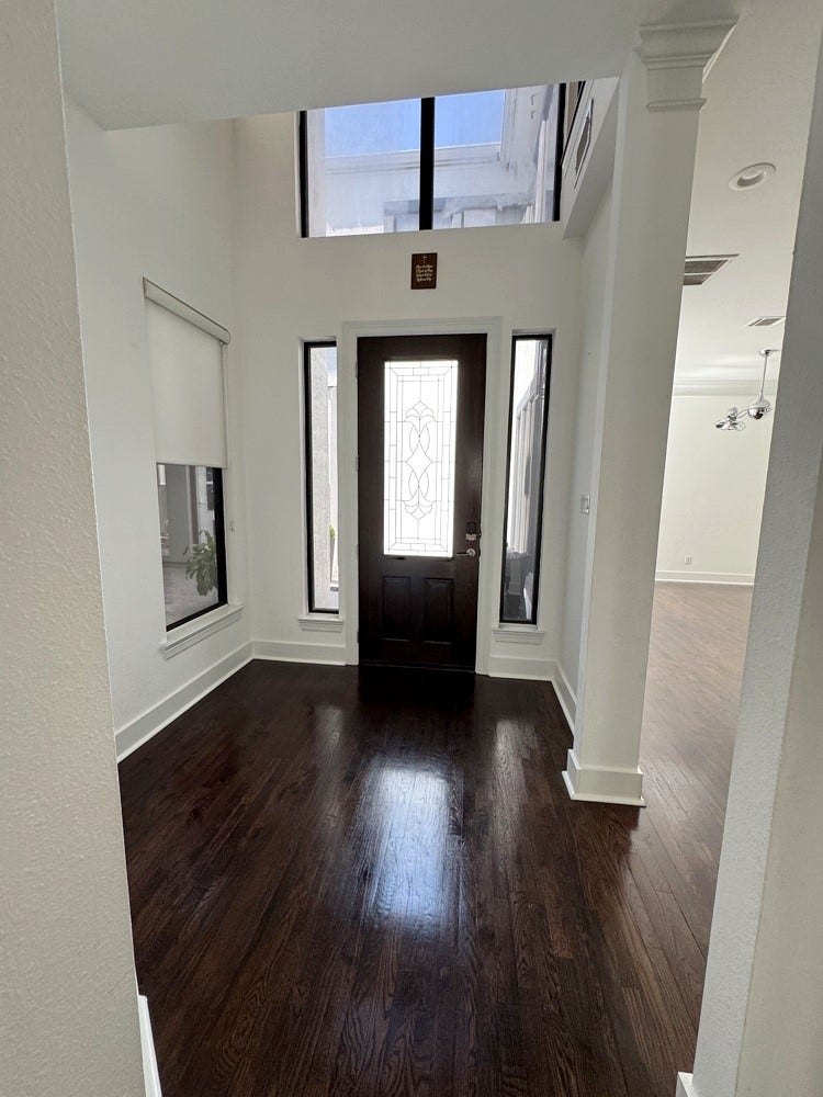 824 Birdsall Street, Houston, TX 77007 Interior Entry View