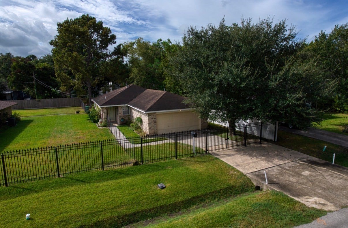 7628 Kingsley Street, Houston, TX 77087 7628 Kingsley Street, Houston, TX 77087